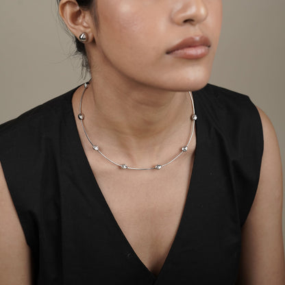 Varshika Choker